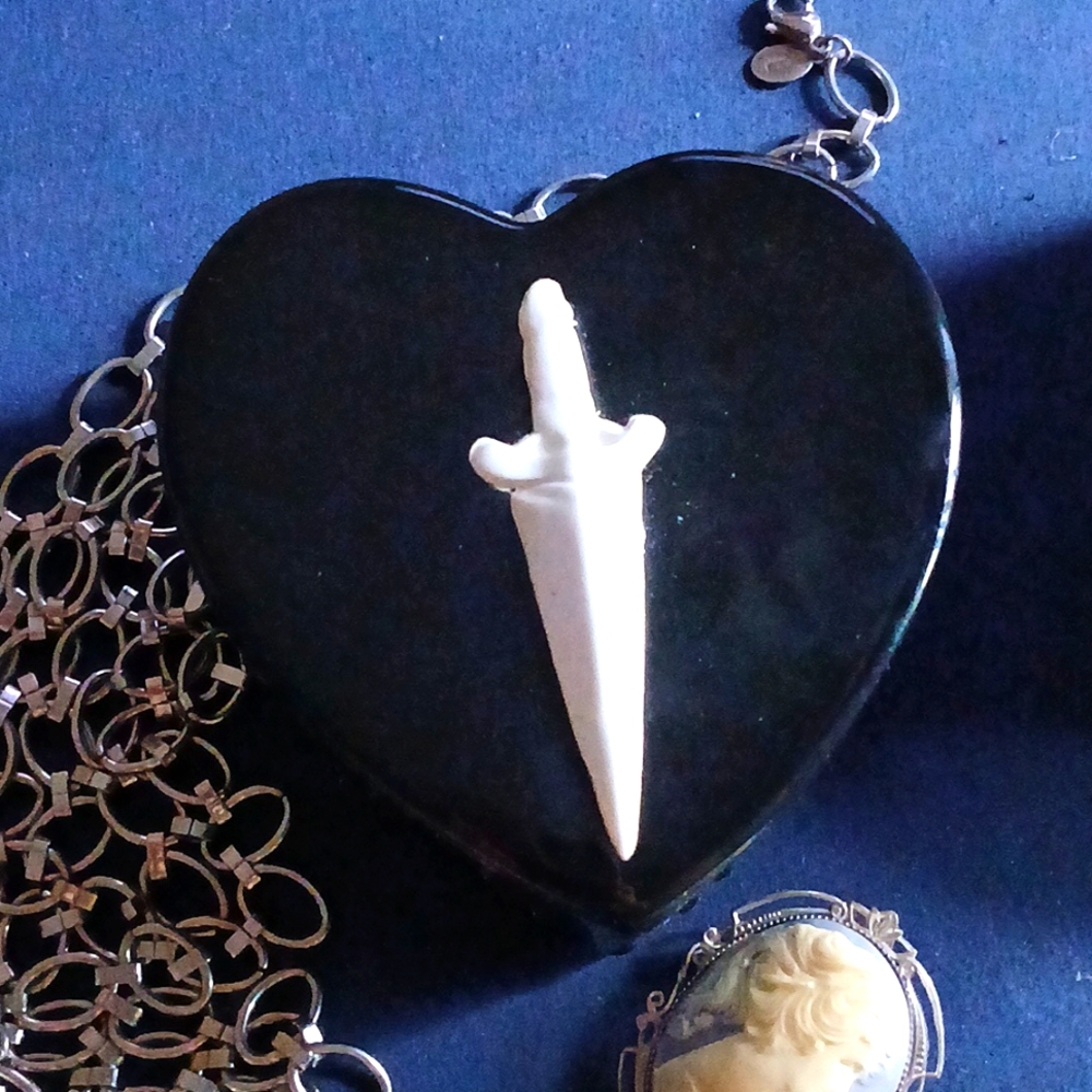 Rare Sourpuss Ceramics jewelry box Heart and Dagger